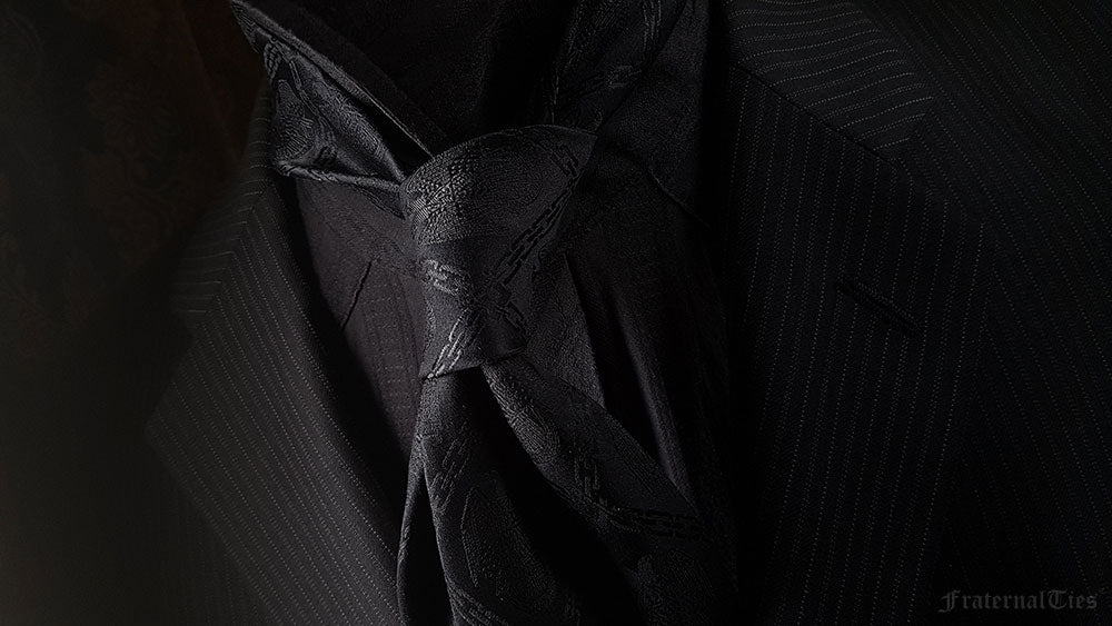 How To Tie The Entered Apprentice Knot