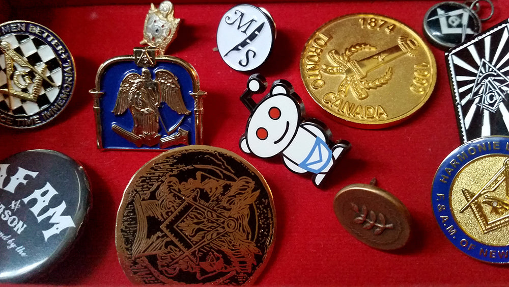 Lapel Pins, Challenge Coins, Rings and other neat stuff that Freemasons collect