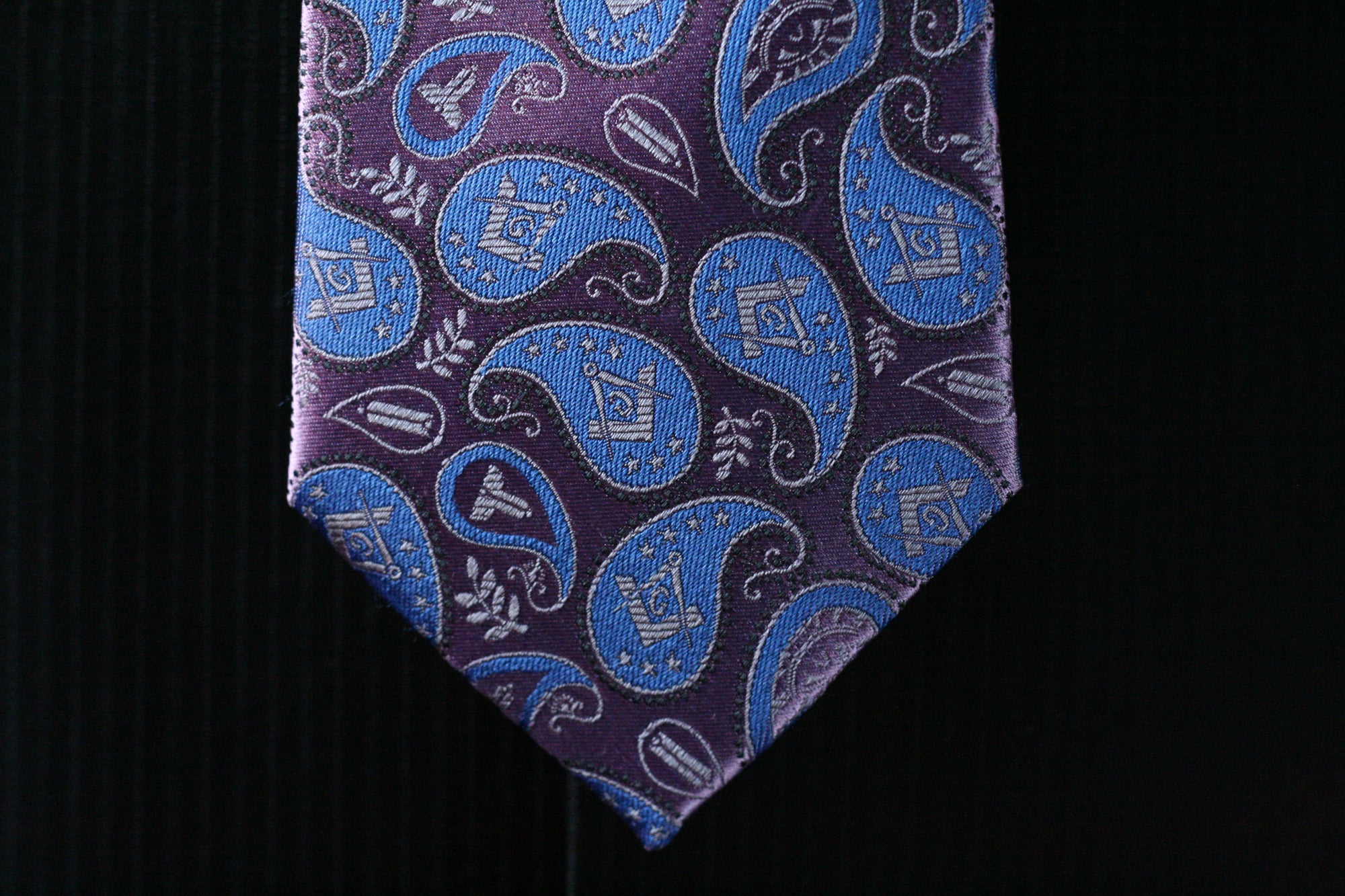 Gunmetal Pink Masonic Paisley Necktie - FraternalTies