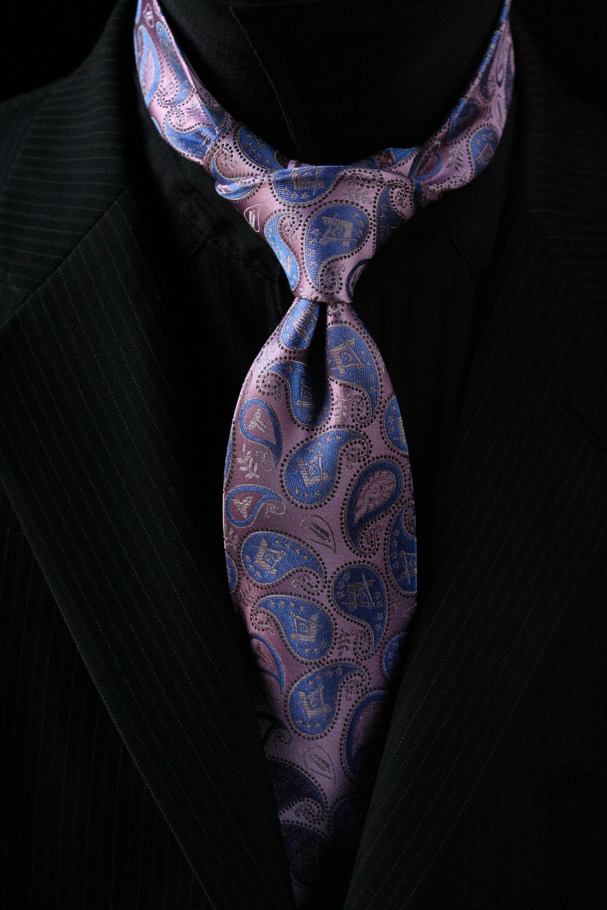 Gunmetal Pink Masonic Paisley Necktie - FraternalTies